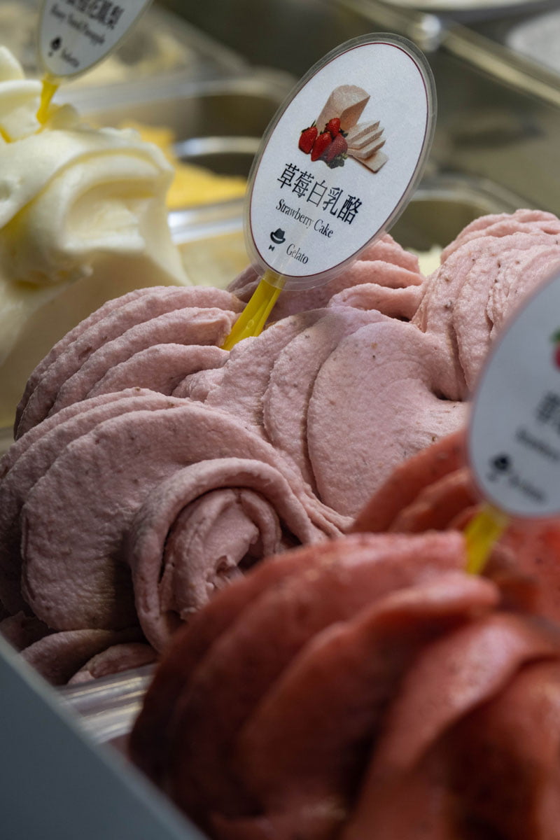 strawberry-creamcheese-gelato